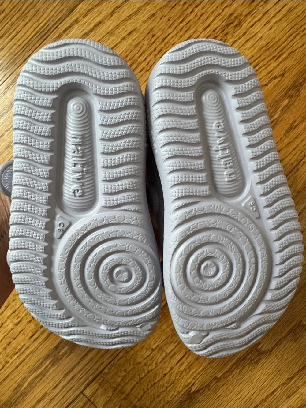 NATIVE Kids Glitter Strap Sandals